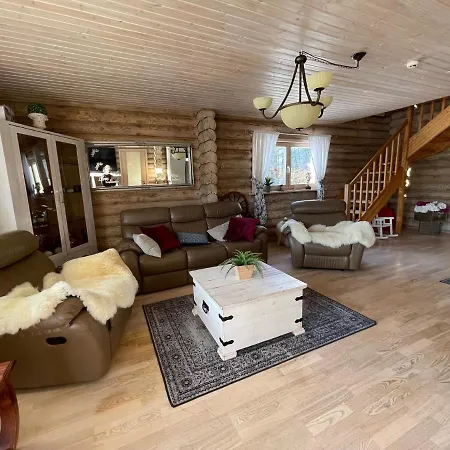 Vila Uuekadaka Pohja