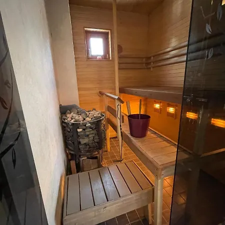 Uuekadaka Vila Pohja